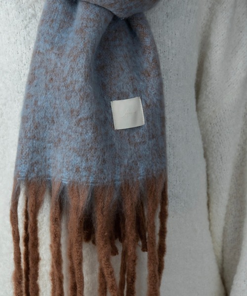 Amiur（エミレ）の「bulky volume fringe muffler / バルキーボリュームフリンジマフラー（マフラー・レディース・ピンク/ブルー/アイボリー/チェック・FREE）」の7枚目の写真