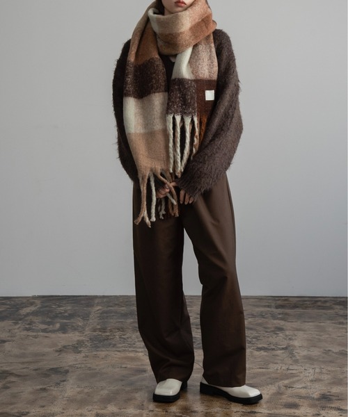 Amiur（エミレ）の「bulky volume fringe muffler / バルキーボリュームフリンジマフラー（マフラー・レディース・ピンク/ブルー/アイボリー/チェック・FREE）」の10枚目の写真