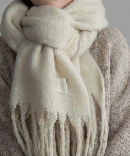 Amiur（エミレ）の「bulky volume fringe muffler / バルキーボリュームフリンジマフラー（マフラー・レディース・ピンク/ブルー/アイボリー/チェック・FREE）」の20枚目の写真