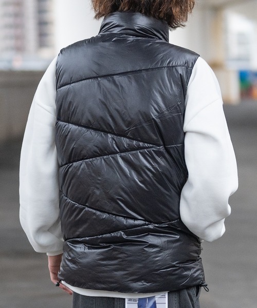 JOHN'S CLOSET(ジョンズクローゼット)の「【13】ジオメトリック 中綿 スタンドベスト(ダウンベスト・メンズ・ブラック/ダークブルー/シルバー系・MEDIUM/LARGE/X-LARGE)」の7枚目の写真