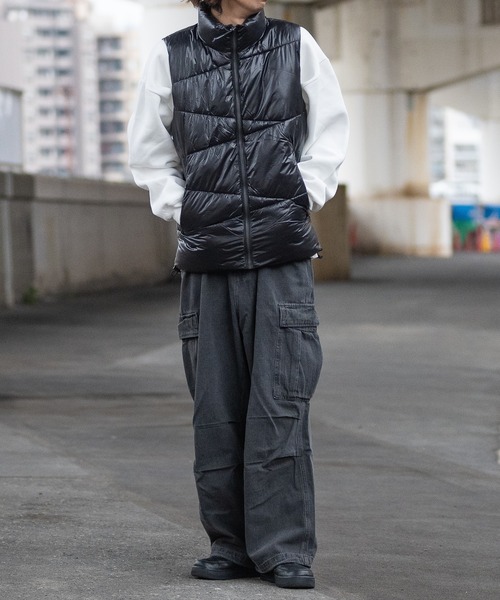 JOHN'S CLOSET(ジョンズクローゼット)の「【13】ジオメトリック 中綿 スタンドベスト(ダウンベスト・メンズ・ブラック/ダークブルー/シルバー系・MEDIUM/LARGE/X-LARGE)」の9枚目の写真