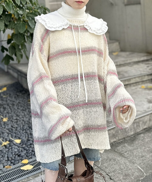 w closet(ダブルクローゼット)の「【3色展開】ボーダーBIGニットプルオーバー(ニット/セーター・レディース・アイボリー/ブルー/オレンジ・FREE)」の4枚目の写真