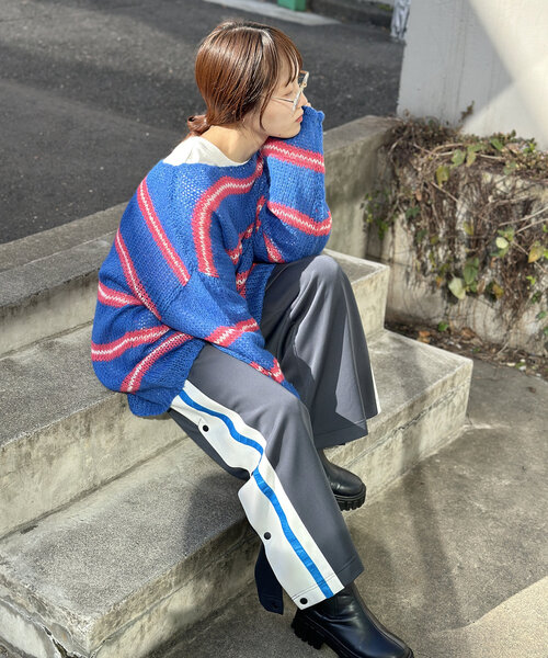 w closet(ダブルクローゼット)の「【3色展開】ボーダーBIGニットプルオーバー(ニット/セーター・レディース・アイボリー/ブルー/オレンジ・FREE)」の18枚目の写真