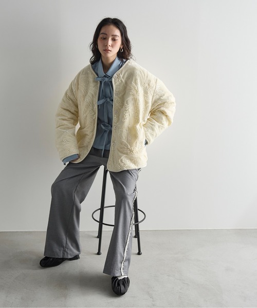 THE YOn（ザヨン）の「サテンギャザーサンダル（サンダル・レディース・シルバー/ブラック/ライム・39/38/37）」の11枚目の写真