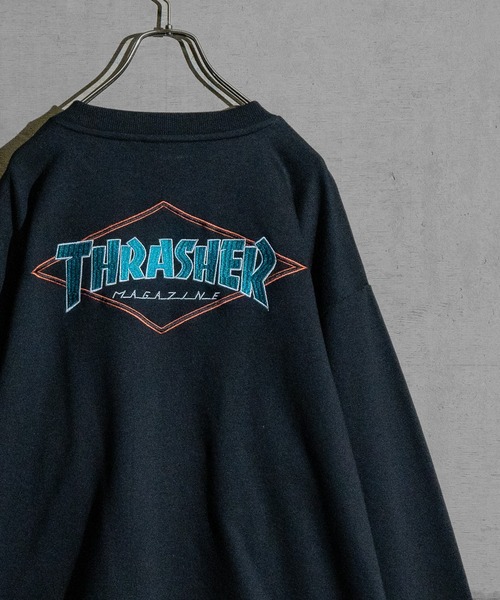 【at】〔THRASHER/スラッシャー〕アソートパターンロゴ プリント＆刺繍 クルーネックスウェット（スウェット）｜THRASHER（スラッシャー）