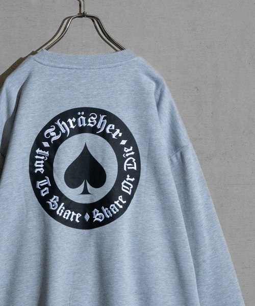 【at】〔THRASHER/スラッシャー〕アソートパターンロゴ プリント＆刺繍 クルーネックスウェット（スウェット）｜THRASHER（スラッシャー）