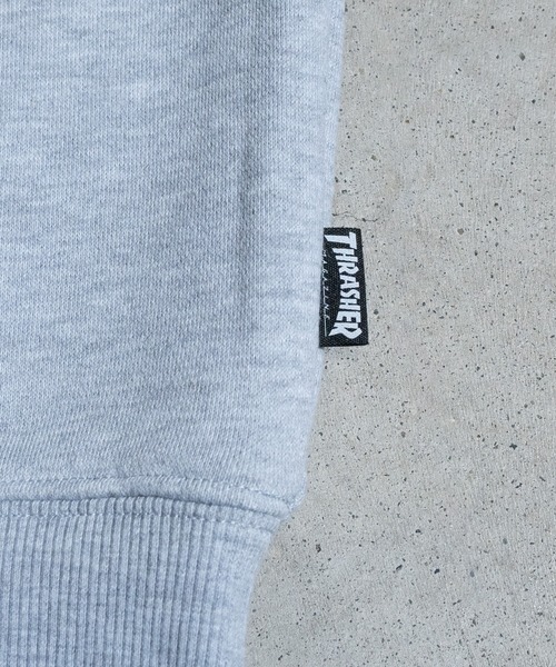 【at】〔THRASHER/スラッシャー〕アソートパターンロゴ プリント＆刺繍 クルーネックスウェット（スウェット）｜THRASHER（スラッシャー）