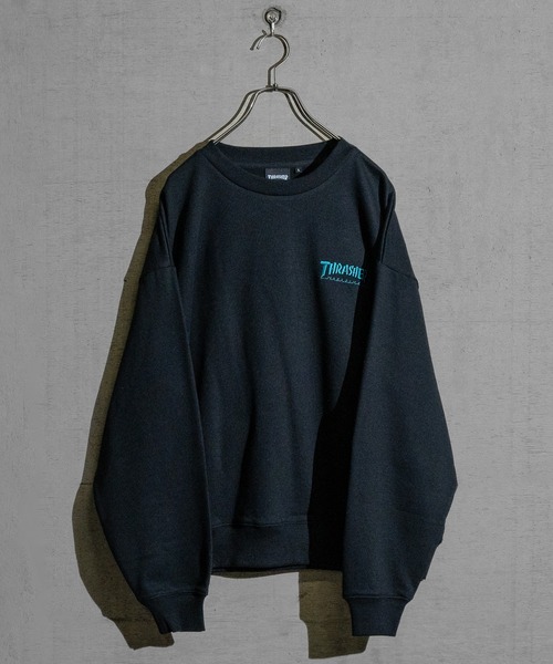 【at】〔THRASHER/スラッシャー〕アソートパターンロゴ プリント＆刺繍 クルーネックスウェット（スウェット）｜THRASHER（スラッシャー）