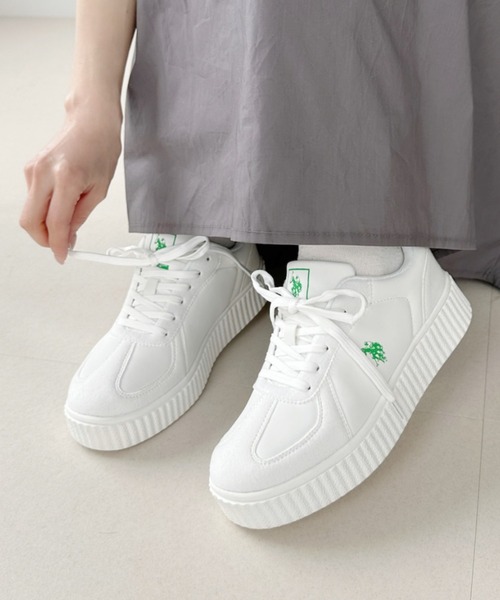 U.S. POLO ASSN.（ユーエスポロアッスン）の「U.S. POLO ASSN. ローカット 厚底 スニーカー（スニーカー・レディース・ホワイト/ベージュ系その他/ブラウン/ブラック/ホワイト×グレー/ピンク/ホワイト×グリーン/ブルー・22.5cm/23cm/23.5cm/24cm/24.5cm/25cm/25.5cm/26cm/26.5cm/27cm）」の3枚目の写真