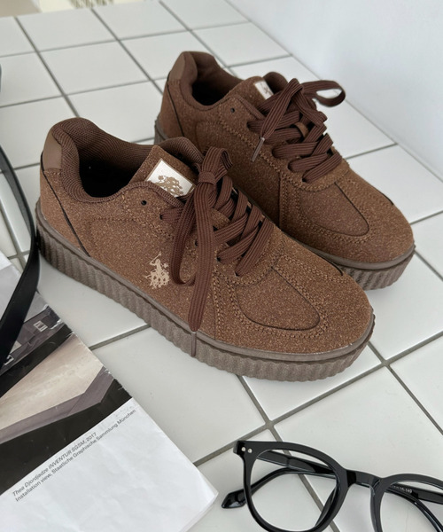 U.S. POLO ASSN.（ユーエスポロアッスン）の「U.S. POLO ASSN. ローカット 厚底 スニーカー（スニーカー・レディース・ホワイト/ベージュ系その他/ブラウン/ブラック/ホワイト×グレー/ピンク/ホワイト×グリーン/ブルー/ダークブラウン・22.5cm/23cm/23.5cm/24cm/24.5cm/25cm/25.5cm/26cm/26.5cm/27cm/23.0cm/23.5㎝/24.0cm）」の16枚目の写真