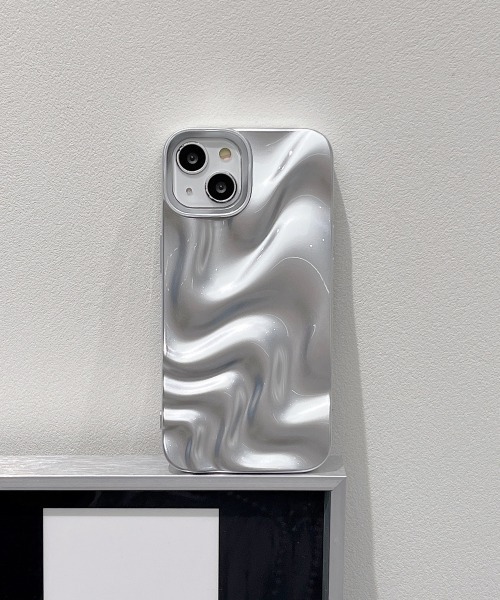 Fun & Daily(ファンアンドデイリー)の「Silver Wave iPhone Case 14 15 16 17 Pro ProMax(スマホケース/カバー・レディース・シルバー/シルバー系その他・iPhone 15/iPhone 15 Pro/iPhone 15 Pro Max/iPhone 16/iPhone 16 Pro/iPhone 16 Pro Max/iPhone 14 Pro Max/iPhone 14 Pro/iPhone 14/iPhone 17/iPhone 17 Pro/iPhone 17 Pro Max)」の14枚目の写真