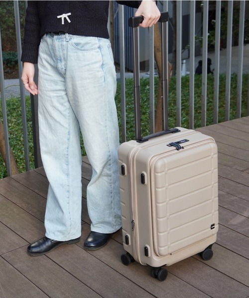 ACE（エース）の「エース スーツケース エスカレラ 34L 2～3泊 3.2kg 機内持込 フロントオープン 静音双輪キャスター １気室 No.05651（スーツケース/キャリーバッグ・メンズ・ブラック/ベージュ系/ネイビー/ブルー系その他/アイボリー・S）」の4枚目の写真