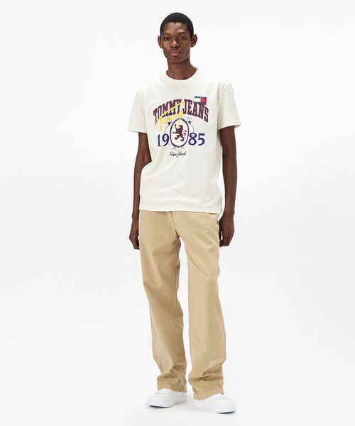 tommy jeans(トミー ジーンズ)の「レギュラーバーシティノベルティTシャツ(Tシャツ/カットソー・メンズ・ホワイト/ブラック・X-LARGE/LARGE/SMALL/MEDIUM)」の8枚目の写真