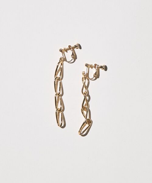 AMERICAN HOLIC（アメリカンホリック）の「チェーンモチーフイヤリング（イヤリング・レディース・ゴールド・FREE）」の2枚目の写真