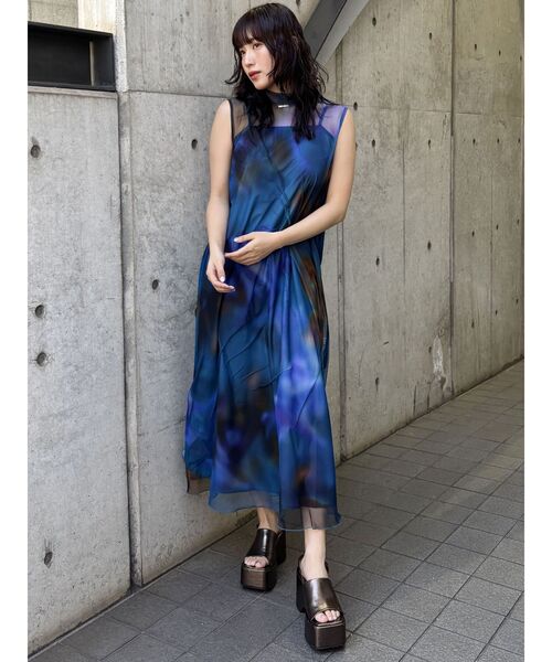 MURUA（ムルーア）の「バックルベルトサンダル（サンダル・レディース・ホワイト/ブラック/ゴールド系その他2・22.5/24.5/23.5）」の14枚目の写真