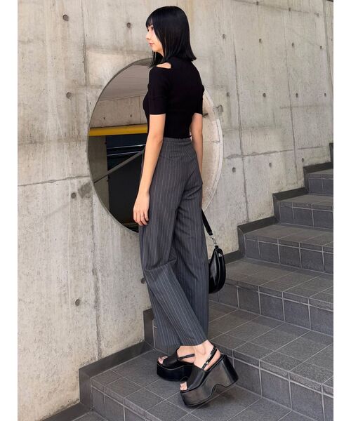 MURUA(ムルーア)の「バックルベルトサンダル(サンダル・レディース・ホワイト/ブラック/ゴールド系その他2・22.5/24.5/23.5)」の15枚目の写真