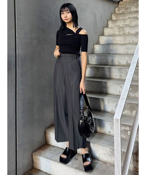 MURUA(ムルーア)の「バックルベルトサンダル(サンダル・レディース・ホワイト/ブラック/ゴールド系その他2・22.5/24.5/23.5)」の19枚目の写真