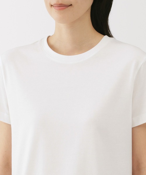 無印良品(ムジルシリョウヒン)の「婦人 天竺編みクルーネック半袖Tシャツ(Tシャツ/カットソー・レディース・ブルー系/ブラック/ライトイエロー/グレー/ホワイト/イエロー系/ブラック系/ライトピンク/ブラウン系・M/XS/XL/L/S)」の10枚目の写真