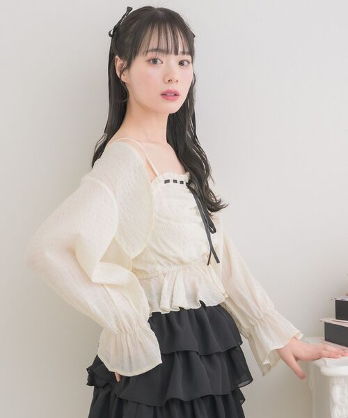 ems excite(エムズエキサイト)の「リボンステッチキャミ&ボレロSET(シャツ/ブラウス・レディース・ブラック/ナチュラル/ホワイト系その他・FREE)」の6枚目の写真