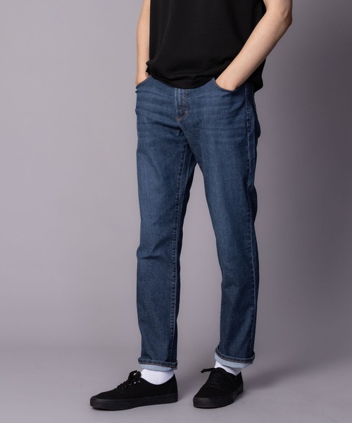 NAVY(ネイビー)の「NAVY SARARI COOLデニムストレートパンツ【冷感 ドライ ストレッチ】(デニムパンツ・メンズ・ワンウォッシュ/ブルー系その他・S/M/L/XL/XXL)」の4枚目の写真
