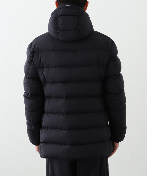 HERNO(ヘルノ)の「HERNO (ヘルノ) Legend 4 Pocket Down Coat PI004ULE(ダウンジャケット/コート・メンズ・ネイビー・52/50)」の8枚目の写真