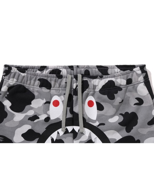 1ST CAMO SHARK REGULAR FIT SWEAT SHORTS（スウェットパンツ