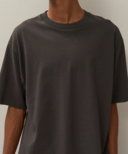 ATON(エイトン)の「ATON (エイトン)FRESCA PLATE | LOOSE FIT T-SHIRT(Tシャツ/カットソー・メンズ・ホワイト/チャコールグレー・4/2/6)」の7枚目の写真