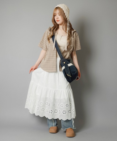 SPINNS(スピンズ)の「デニムショルダーバッグ/レースバタフライ/NEO森ガール(ショルダーバッグ・レディース・ライトブルー/インディゴブルー・ONESIZE)」の8枚目の写真