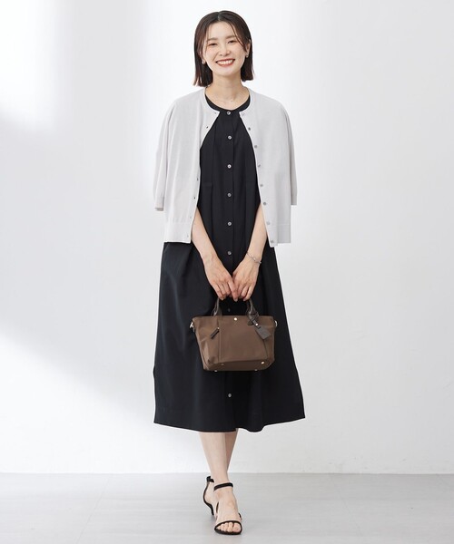 J.PRESS(ジェイプレス)の「【洗える・抗菌防臭】COTTON ACETATE DRY クルーネック カーディガン(カーディガン/ボレロ・レディース・ピンク系/イエロー系/ライトグレー系/ネイビー系・LARGE/MEDIUM)」の9枚目の写真
