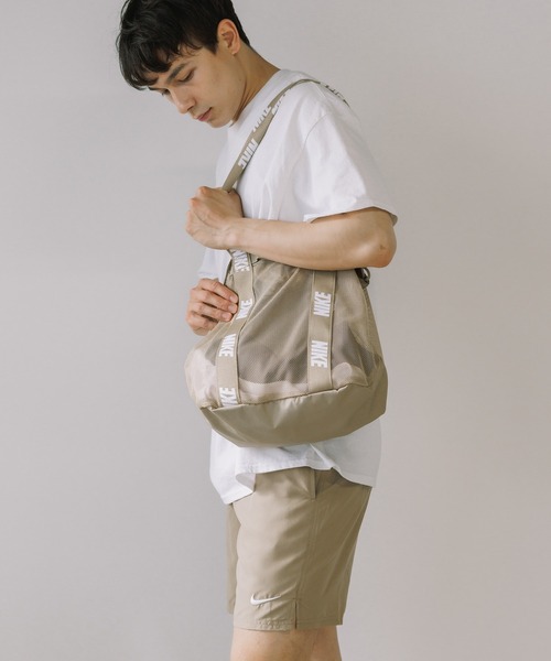 美品 NIKE ナイキ レザー ビジネスバッグ ２way ショルダーバッグ NIKE ナイキ ショルダーバッグ 1L フェイクファー レディース