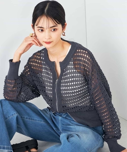 a.v.v(アーヴェヴェ)の「ダブルジップメッシュニットブルゾン(カーディガン/ボレロ・レディース・アイボリー/チャコールグレー・36/38/40)」の20枚目の写真