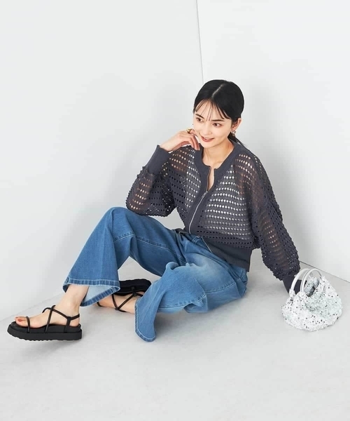 a.v.v(アーヴェヴェ)の「ダブルジップメッシュニットブルゾン(カーディガン/ボレロ・レディース・アイボリー/チャコールグレー・36/38/40)」の22枚目の写真