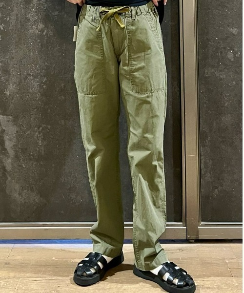 EDWIN（エドウィン）の「ベイカーイージーパンツ（その他パンツ・メンズ・オリーブ・S/M/L/XL）」の9枚目の写真