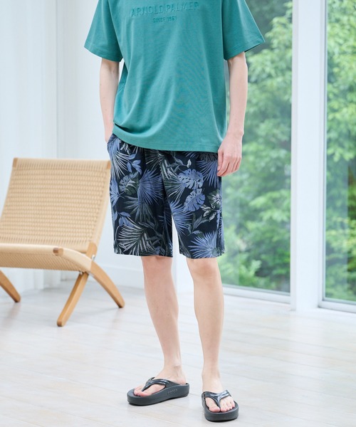Arnold Palmer（アーノルドパーマー）の「リゾート柄 ショートパンツ（その他パンツ・メンズ・ブラック/ベージュ/ネイビー/グリーン・LL/L/M）」の2枚目の写真