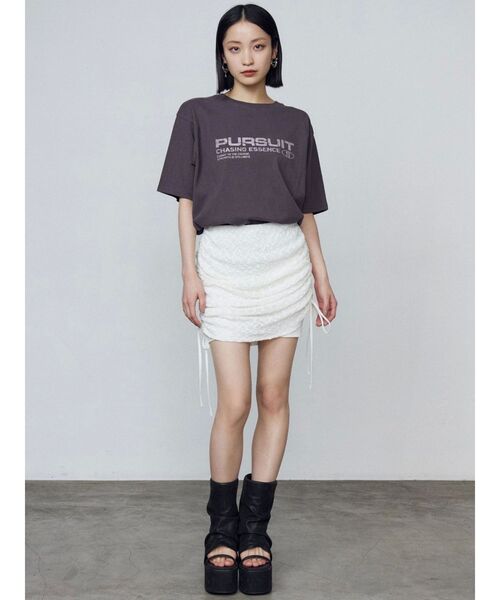 EMODA（エモダ）の「ロゴグラフィックTシャツ（Tシャツ/カットソー・レディース・グレー/ブラック/ブラウン/ホワイト・FREE）」の13枚目の写真