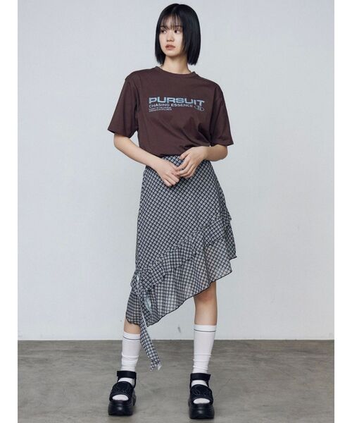EMODA（エモダ）の「ロゴグラフィックTシャツ（Tシャツ/カットソー・レディース・グレー/ブラック/ブラウン/ホワイト・FREE）」の22枚目の写真