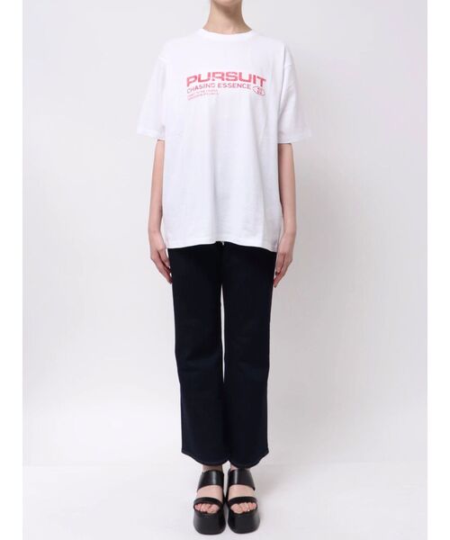 EMODA（エモダ）の「ロゴグラフィックTシャツ（Tシャツ/カットソー・レディース・グレー/ブラック/ブラウン/ホワイト・FREE）」の6枚目の写真