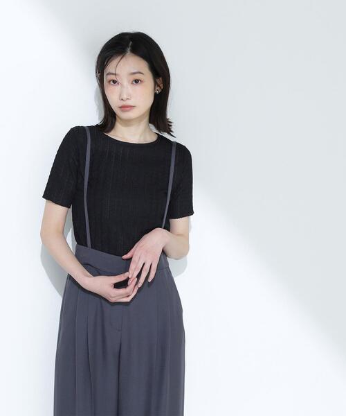 NATURAL BEAUTY BASIC(ナチュラルビューティーベーシック)の「◇ふくれジャガードコンパクトトップス(Tシャツ/カットソー・レディース・オフホワイト/ブラック/ピンク・FREE)」の6枚目の写真