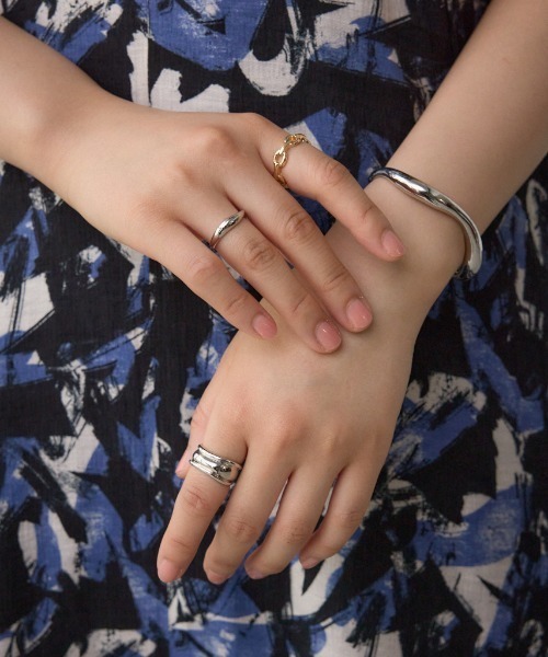 AZUL by moussy(アズールバイマウジー)の「マルチ3連リングセット(リング・レディース・マルチ/その他2・FREE)」の2枚目の写真