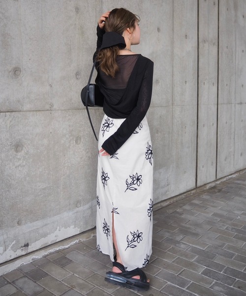 LAULEN（ローレン）の「back drape sheer tops /バック ドレープ シアー トップス（Tシャツ/カットソー・レディース・ベージュ/ブラック・FREE）」の13枚目の写真