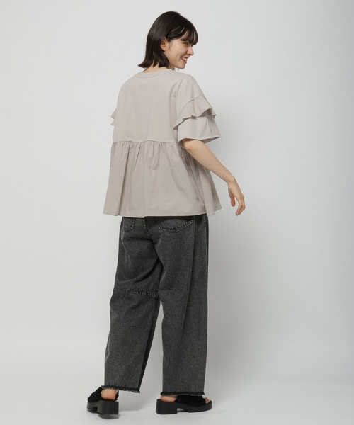 niko and...（ニコアンド）の「フリル切り替えペプラムTシャツ（Tシャツ/カットソー・レディース・オフホワイト/ライトグレー/ブラック/ラベンダー・MEDIUM/LARGE）」の9枚目の写真