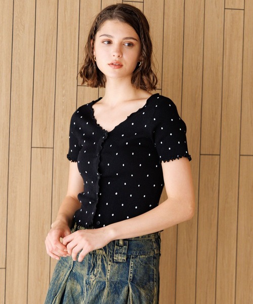 FOREVER 21（フォーエバー トゥエンティーワン）の「【2025SS】ドット柄リブカーディガン（カーディガン/ボレロ・レディース・ブラック/オフホワイト/ブルー・FREE）」の2枚目の写真