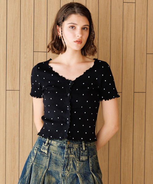 FOREVER 21（フォーエバー トゥエンティーワン）の「【2025SS】ドット柄リブカーディガン（カーディガン/ボレロ・レディース・ブラック/オフホワイト/ブルー・FREE）」の6枚目の写真