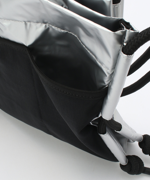 HUNTER(ハンター)の「HUNTER/ハンター TRAVEL TOTE(ショルダーバッグ・レディース・ブラック・FREE)」の8枚目の写真