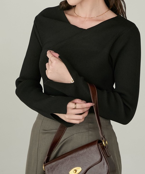 Cherir Mignon(シェリルミニョン)の「【Cherir Mignon】- Silhouette Couture -アシメヘムドレープデザインリブニットプルオーバー(ニット/セーター・レディース・チャコールグレー/ブラック/アイボリー/ピンク・M/S)」の3枚目の写真