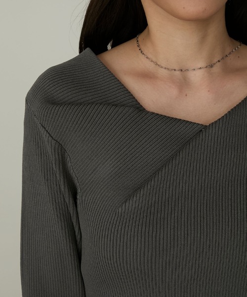 Cherir Mignon(シェリルミニョン)の「【Cherir Mignon】- Silhouette Couture -アシメヘムドレープデザインリブニットプルオーバー(ニット/セーター・レディース・チャコールグレー/ブラック/アイボリー/ピンク・M/S)」の10枚目の写真