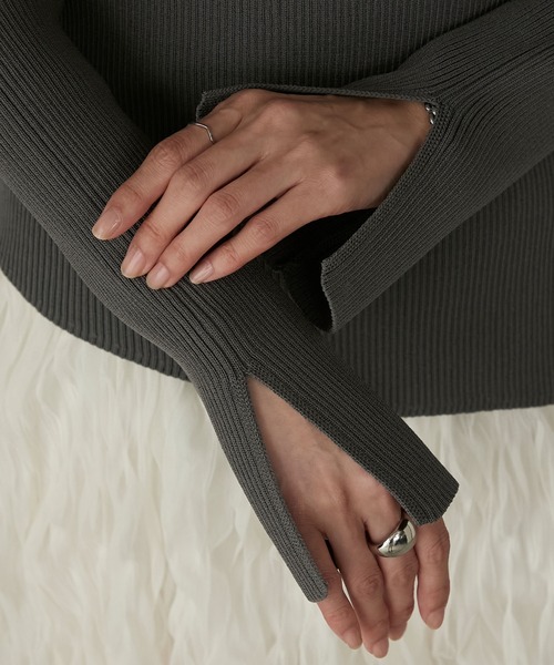 Cherir Mignon(シェリルミニョン)の「【Cherir Mignon】- Silhouette Couture -アシメヘムドレープデザインリブニットプルオーバー(ニット/セーター・レディース・チャコールグレー/ブラック/アイボリー/ピンク・M/S)」の12枚目の写真