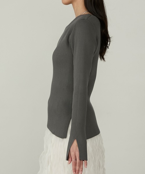 Cherir Mignon(シェリルミニョン)の「【Cherir Mignon】- Silhouette Couture -アシメヘムドレープデザインリブニットプルオーバー(ニット/セーター・レディース・チャコールグレー/ブラック/アイボリー/ピンク・M/S)」の15枚目の写真