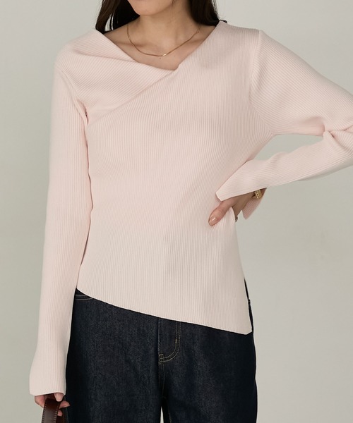 Cherir Mignon(シェリルミニョン)の「【Cherir Mignon】- Silhouette Couture -アシメヘムドレープデザインリブニットプルオーバー(ニット/セーター・レディース・チャコールグレー/ブラック/アイボリー/ピンク・M/S)」の5枚目の写真