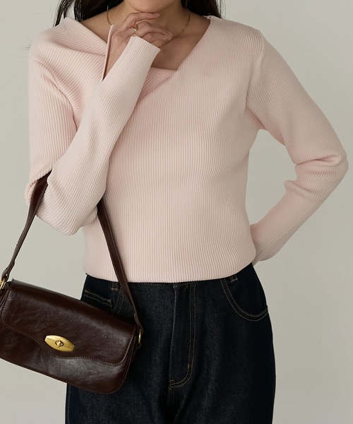 Cherir Mignon(シェリルミニョン)の「【Cherir Mignon】- Silhouette Couture -アシメヘムドレープデザインリブニットプルオーバー(ニット/セーター・レディース・チャコールグレー/ブラック/アイボリー/ピンク・M/S)」の6枚目の写真